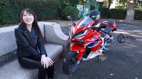 MIFD-146 A Super Love Girl Who Like Riding Bike A Lot. Now She Is Riding Men Dick For Money Wakana Asamiya